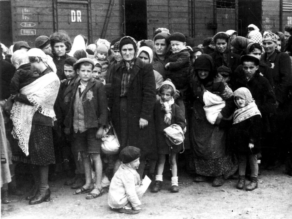 px Bundesarchiv Bild  N  KZ Auschwitz Ankunft ungarischer Juden e