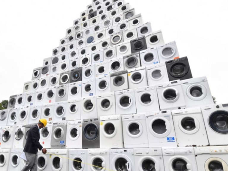 Currys build largest washing machine pyramid tcm  e