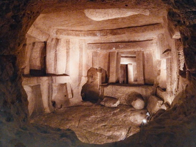 Hal Saflieni Hypogeum – Middle Level – The Central Chamber e