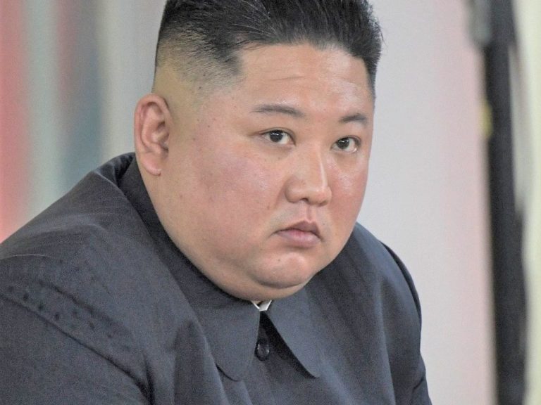 Kim Jong un     e