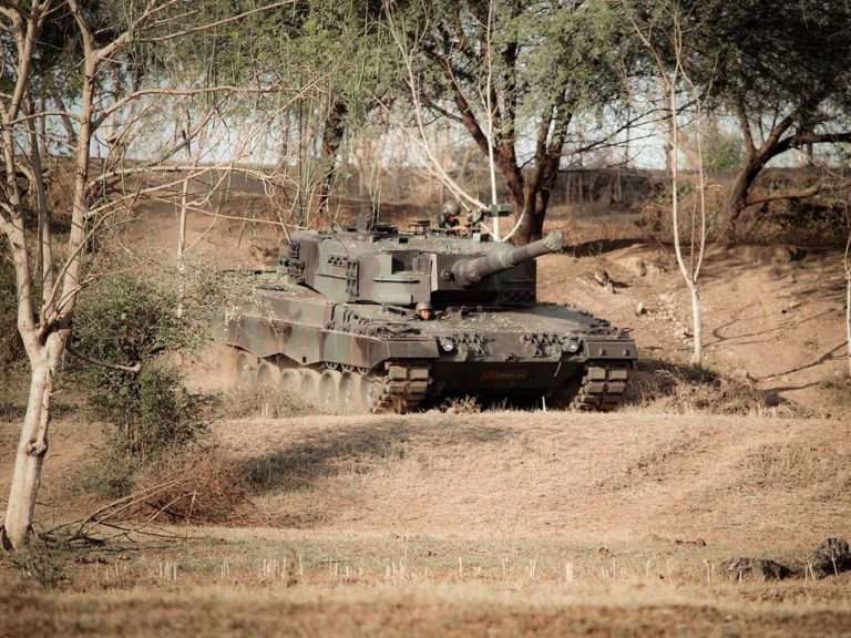 Ranpur Leopard A melaksanakan Latihan Taktis Tingkat Kompi sebagai latihan pemantapan kemampuan bertempur Grati Pasuruan e