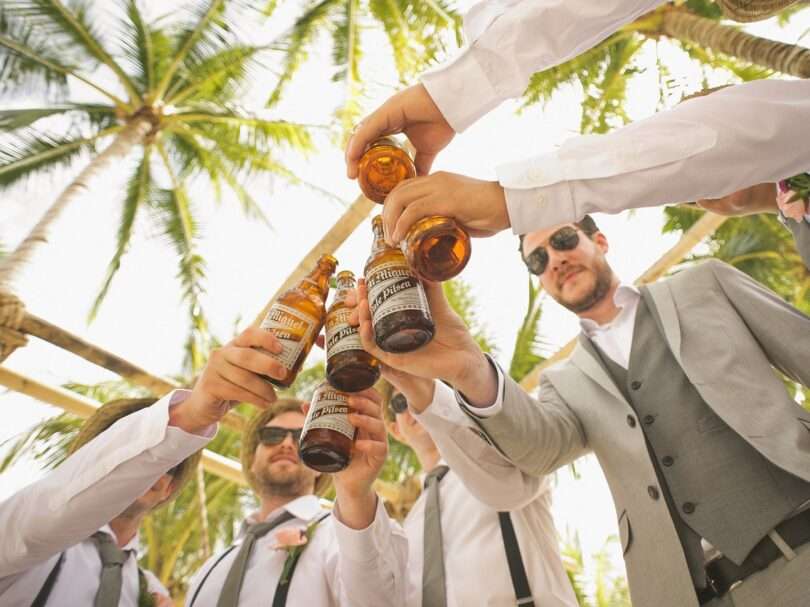 men, beers, cheers